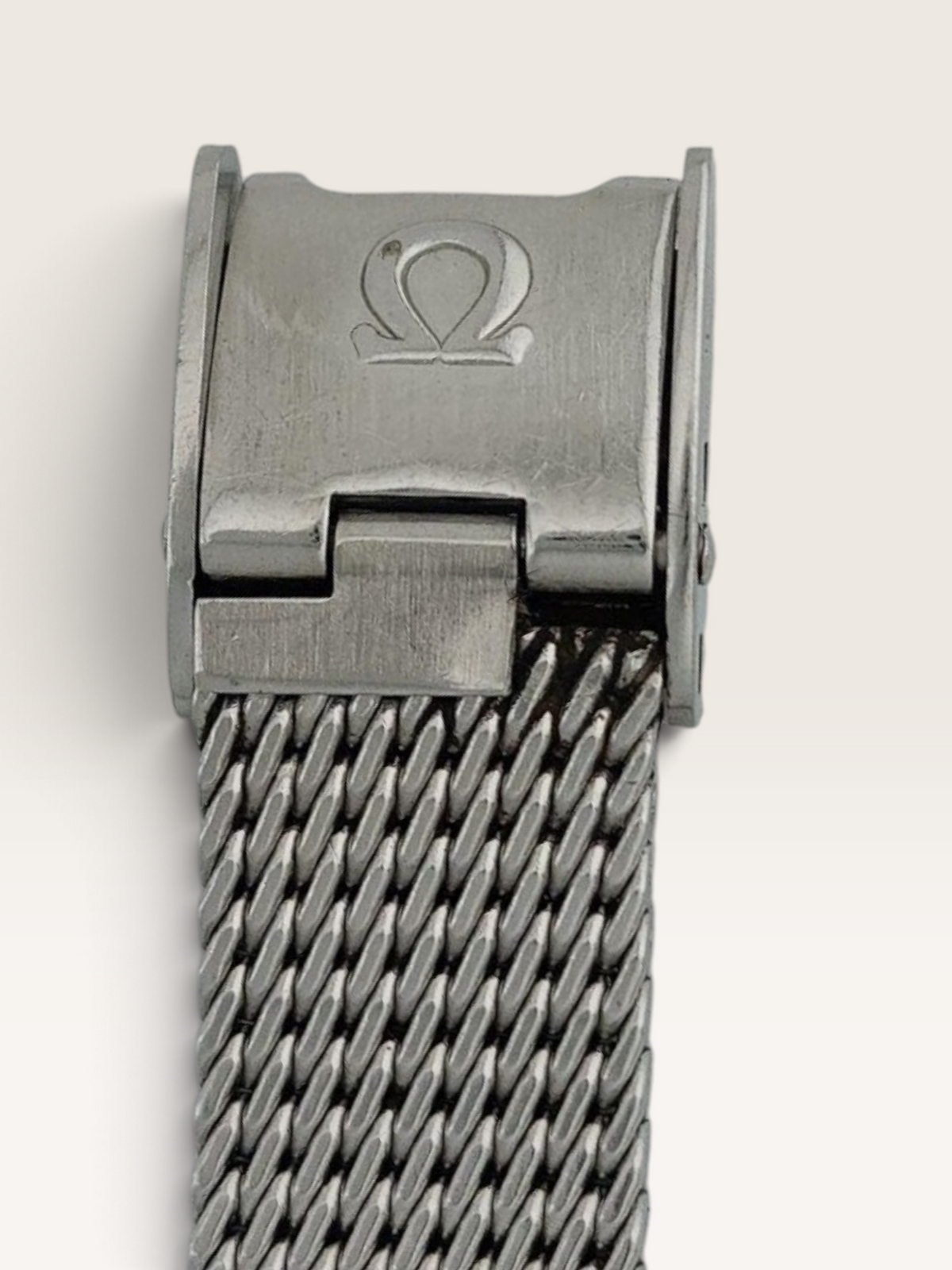 OMEGA Genève Manual-Wind Vintage Watch