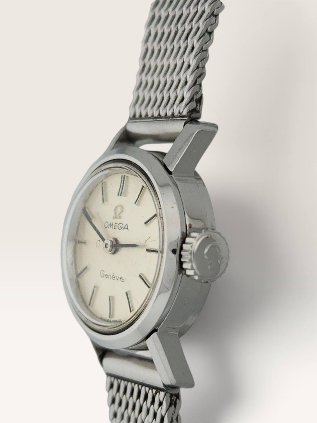 OMEGA Genève Manual-Wind Vintage Watch