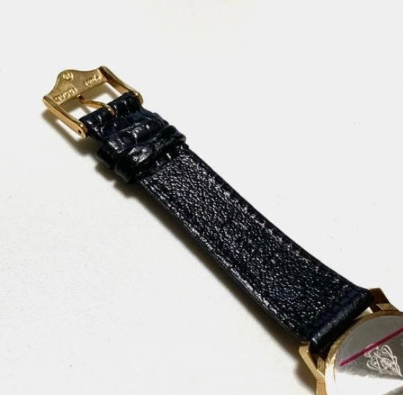 Vintage Gucci 2200M Gold-Filled Round Watch (White Dial)
