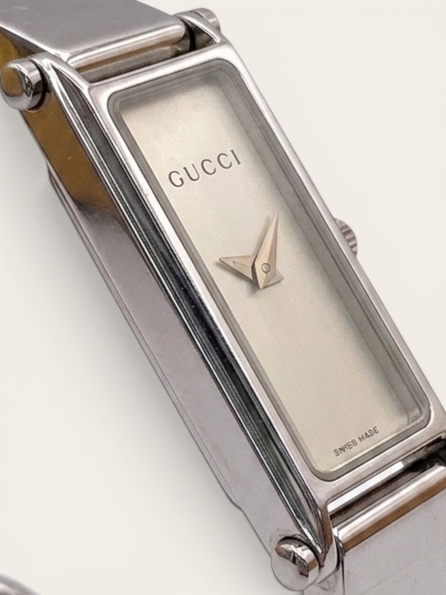 GUCCI Vintage Bangle Watch 1500L