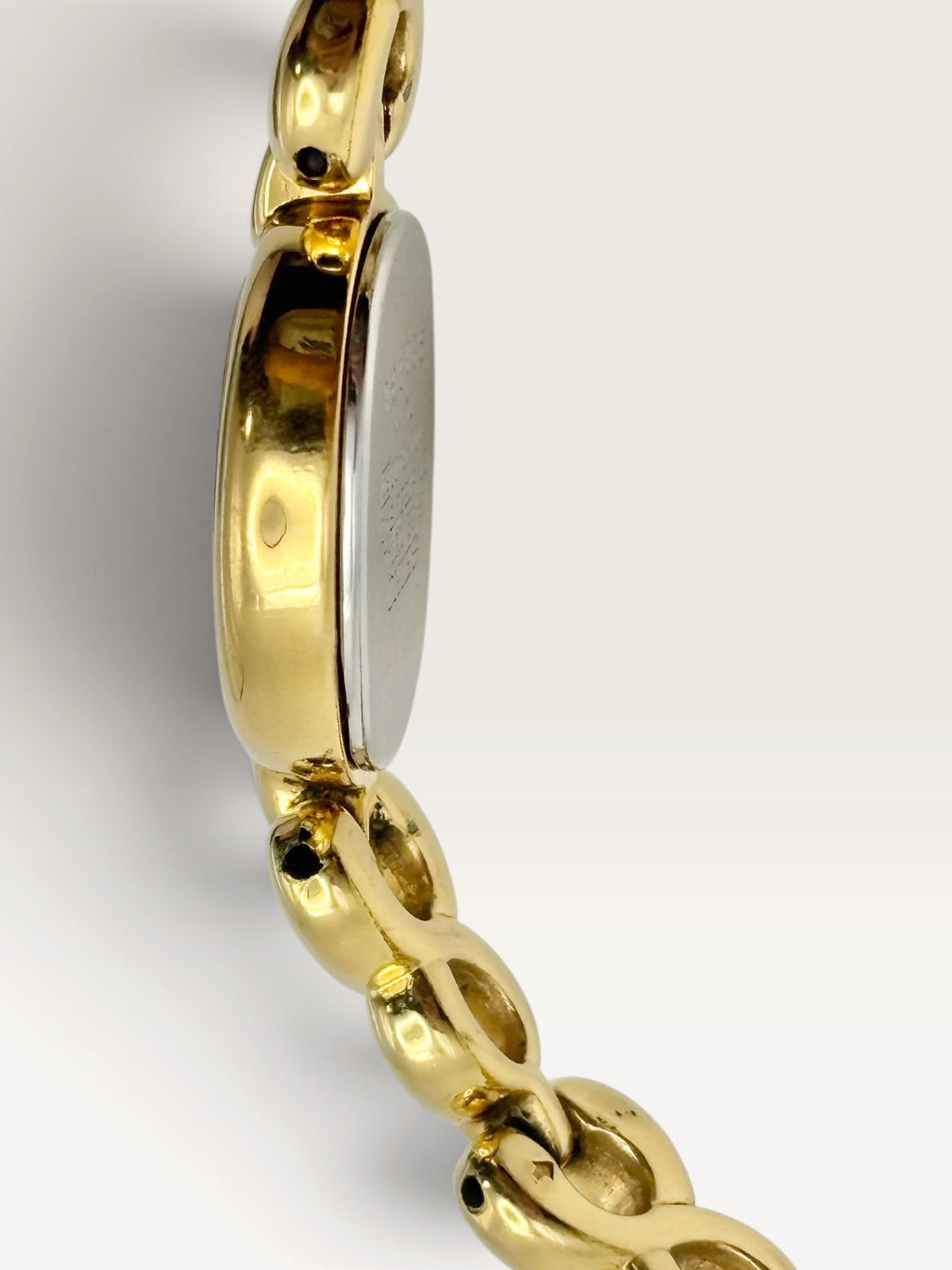 SEIKO Vintage Gold Link Bracelet Quartz Watch — Black Dial