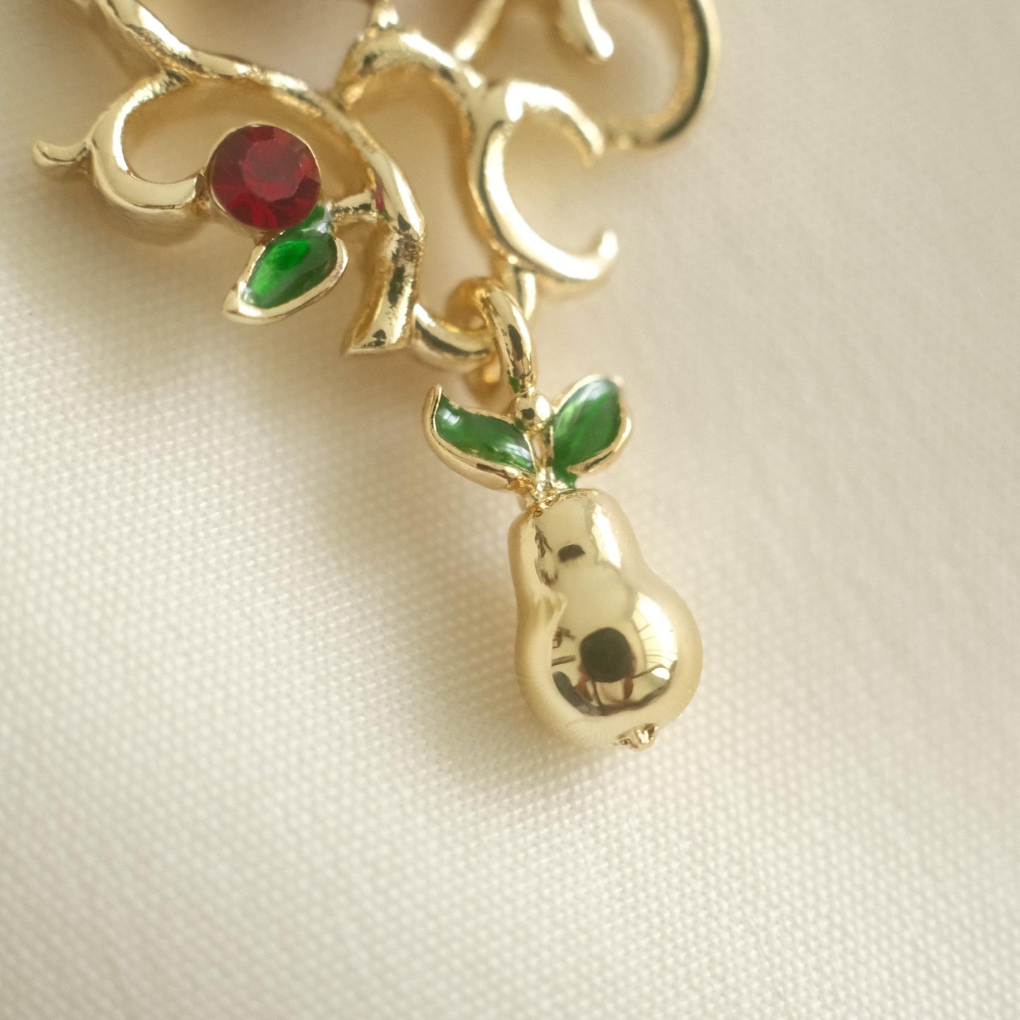 Partridge and Parl Lattice Pendant