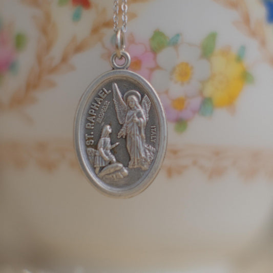 The Italian Médaille Pendant Necklace Collection: St. Raphael