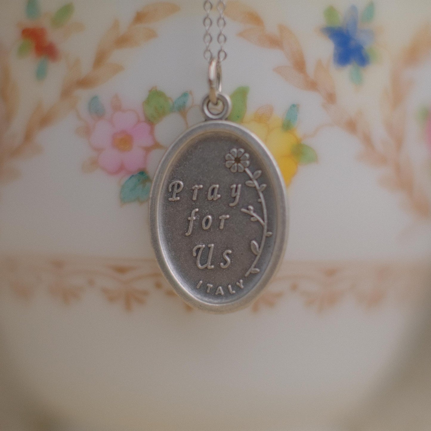 The Italian Médaille Pendant Necklace Collection: St. Raphael