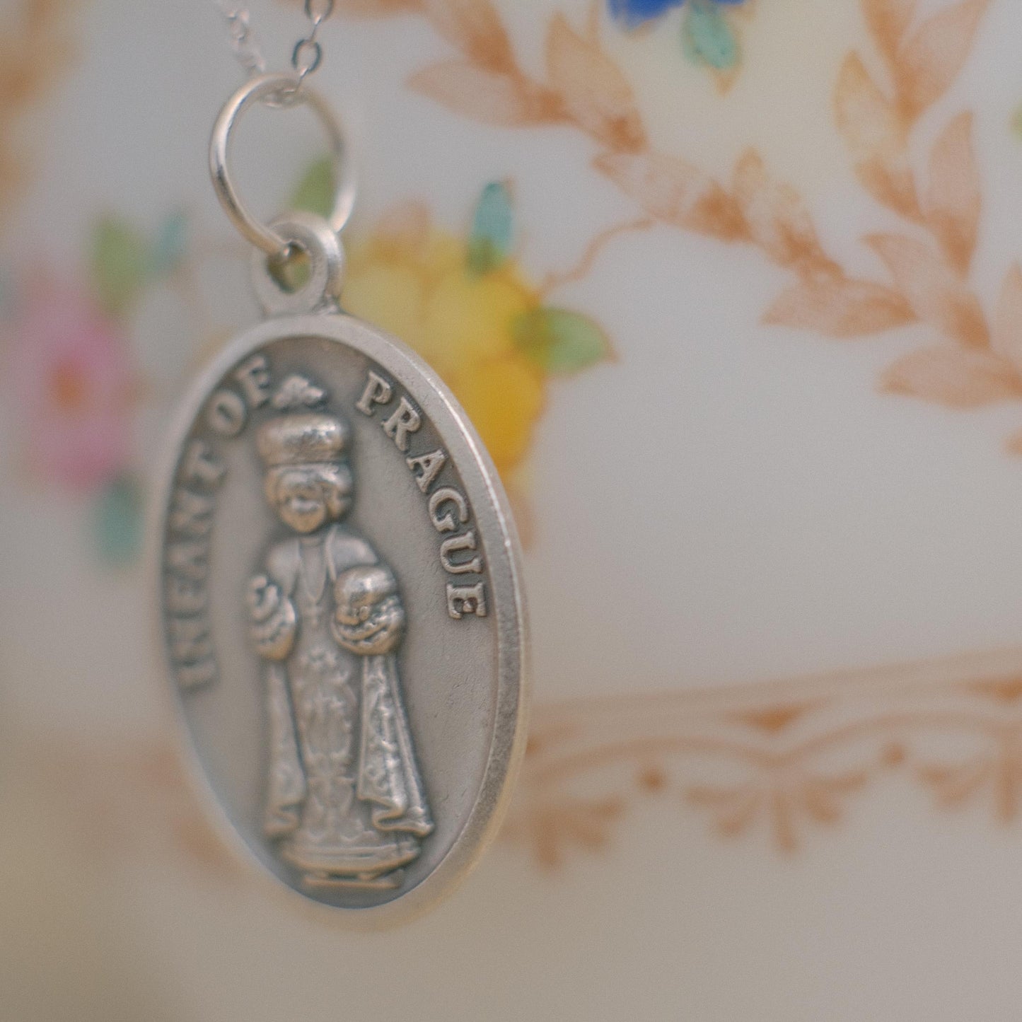 The Italian Médaille Pendant Necklace Collection: Infant of Prague