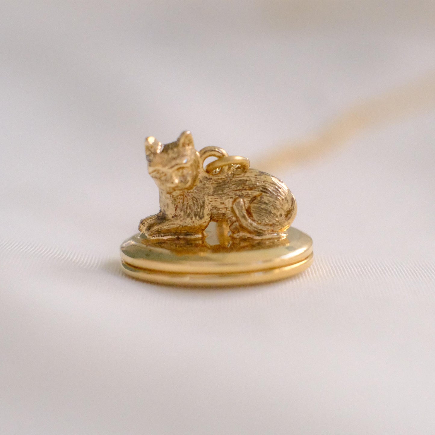 Cat Pendant Necklace