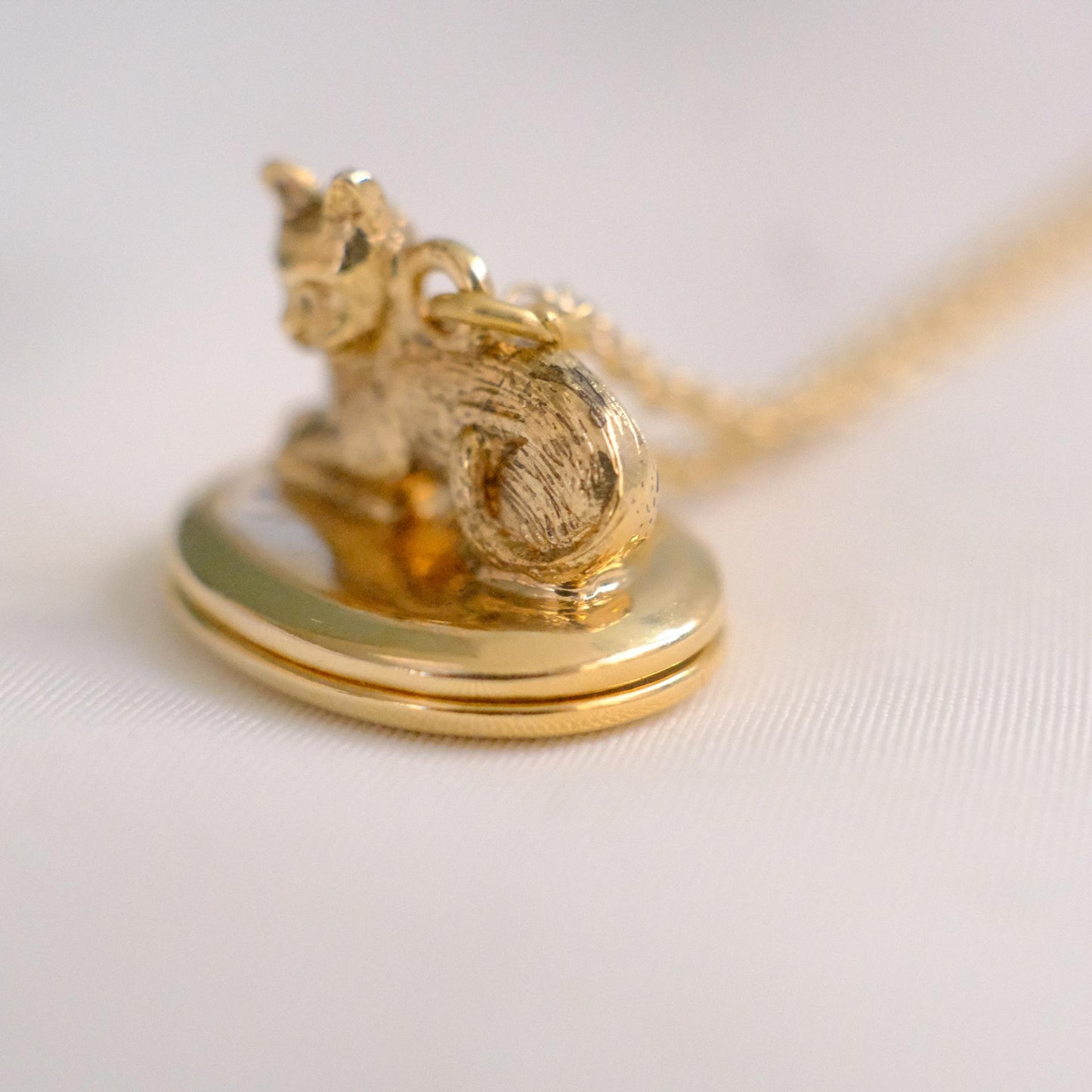Cat Pendant Necklace