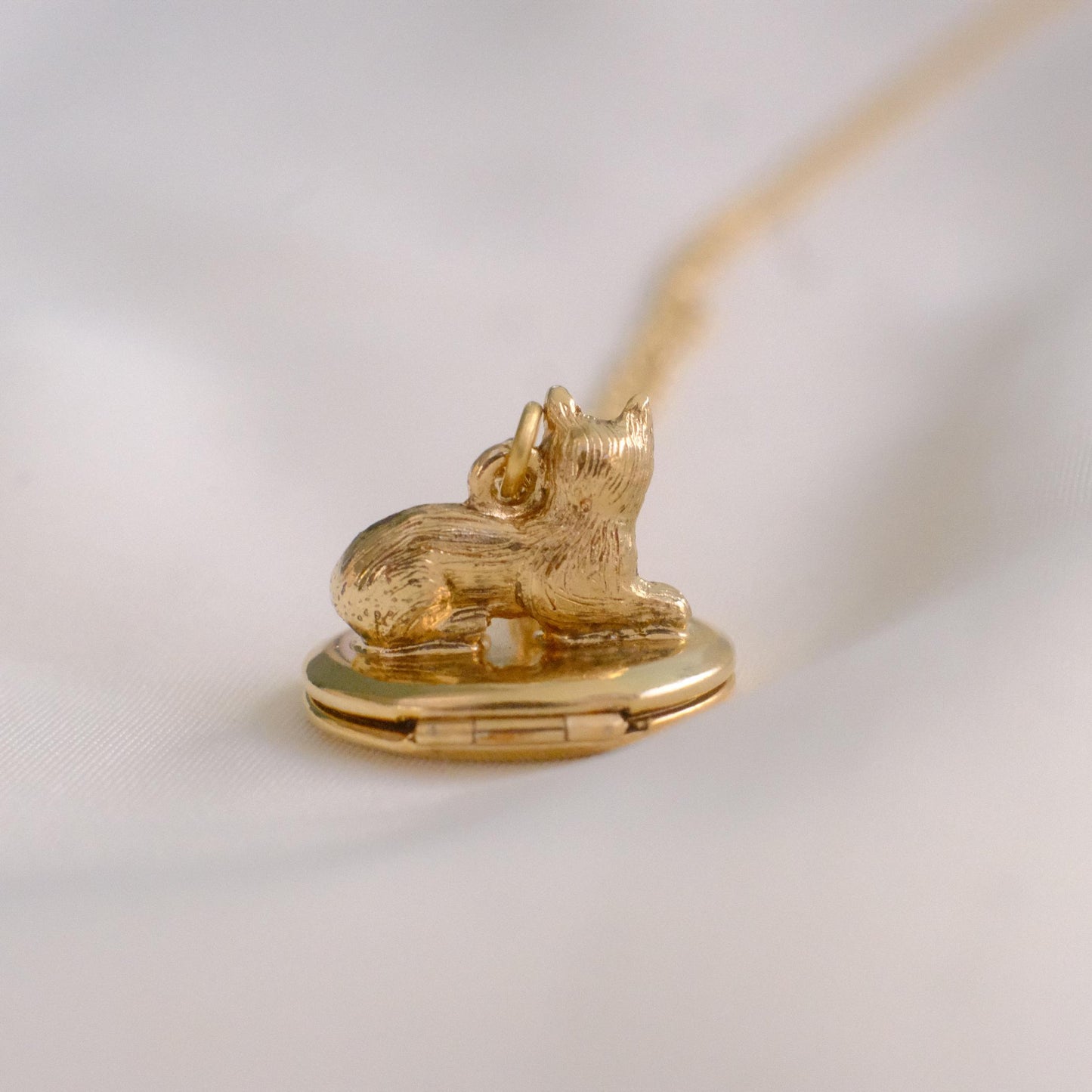 Cat Pendant Necklace