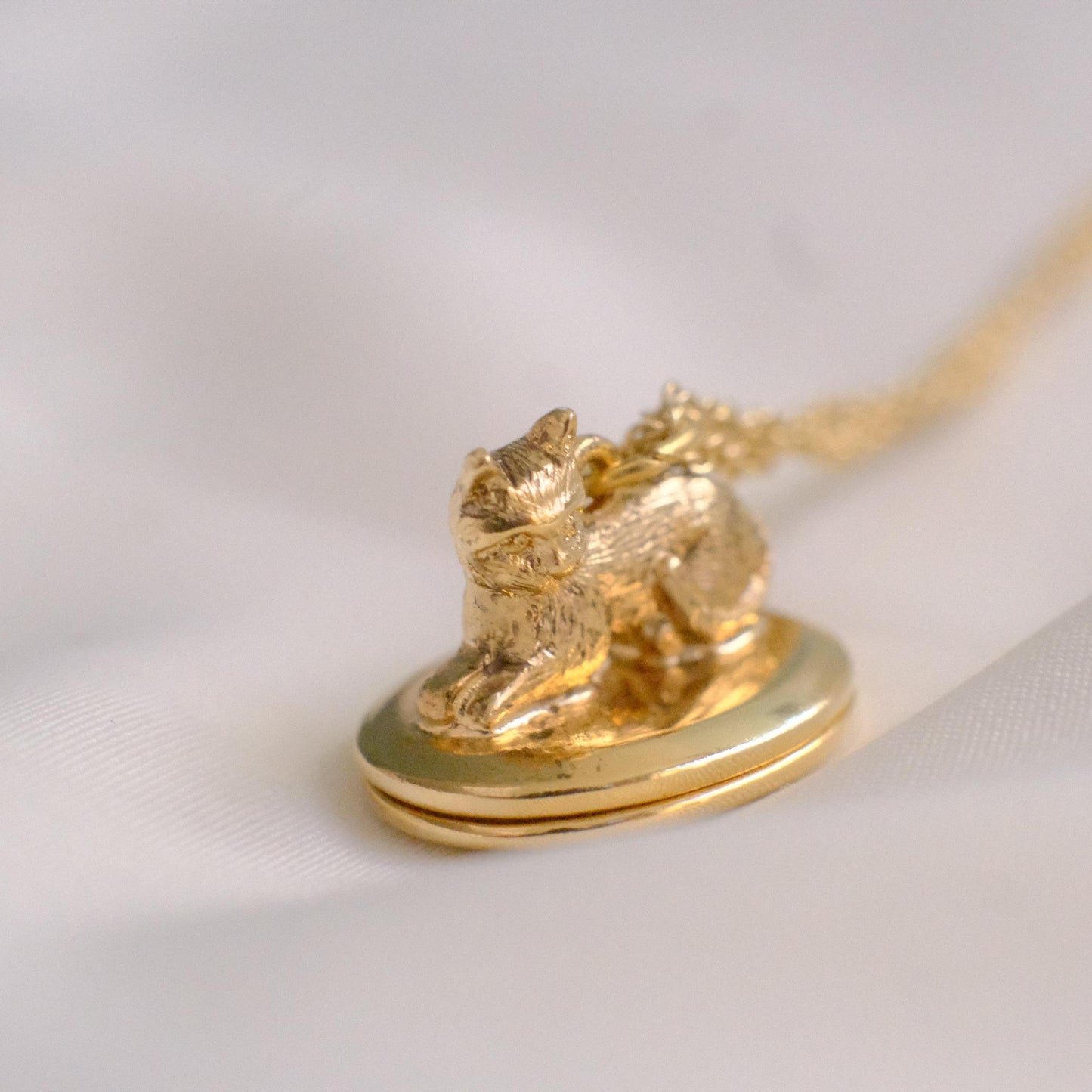 Cat Pendant Necklace