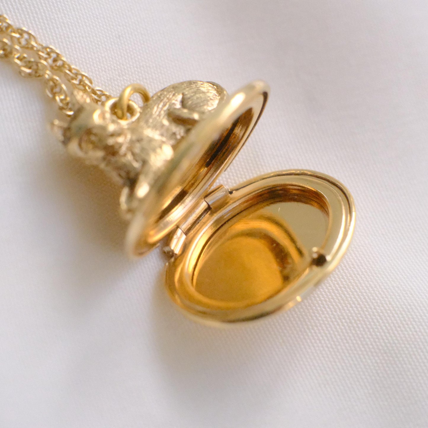 Cat Pendant Necklace