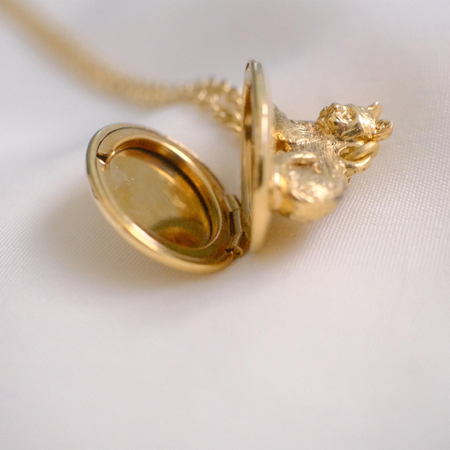 Cat Pendant Necklace