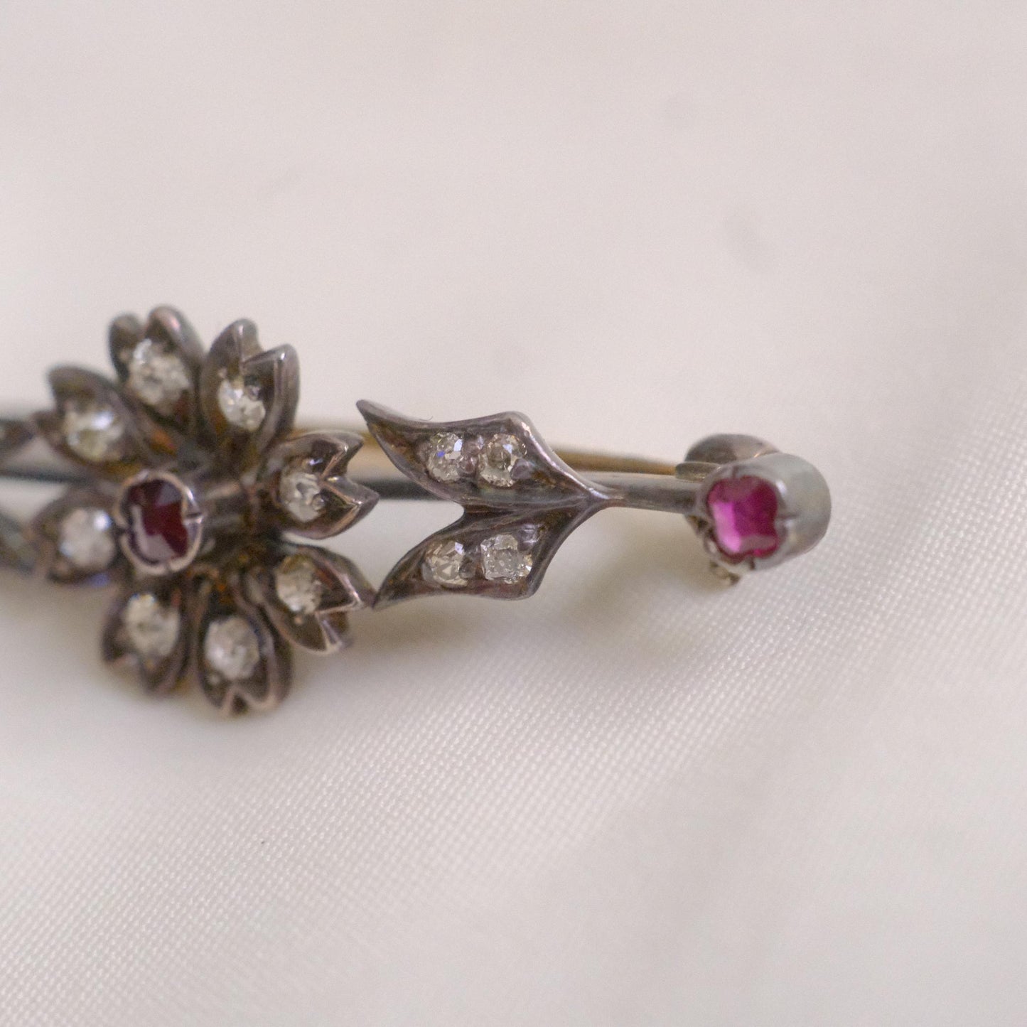 Vintage Floral Bar Brooch