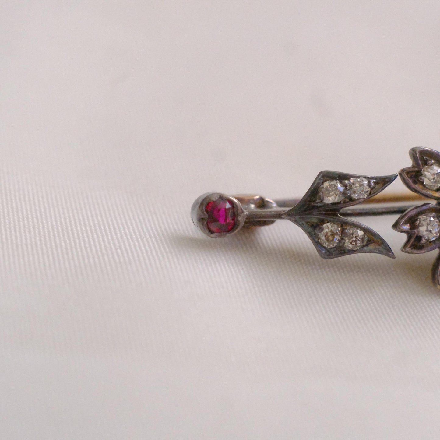 Vintage Floral Bar Brooch