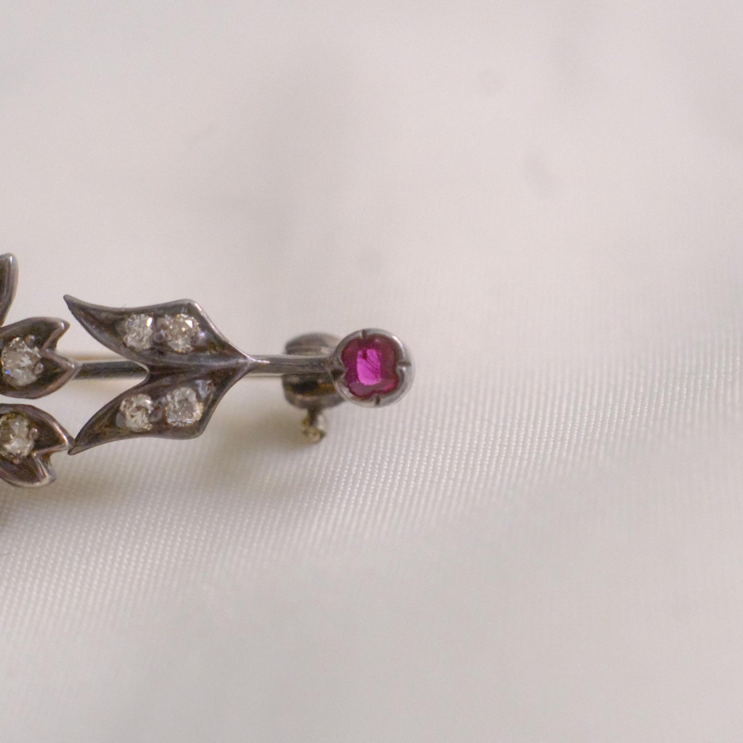 Vintage Floral Bar Brooch