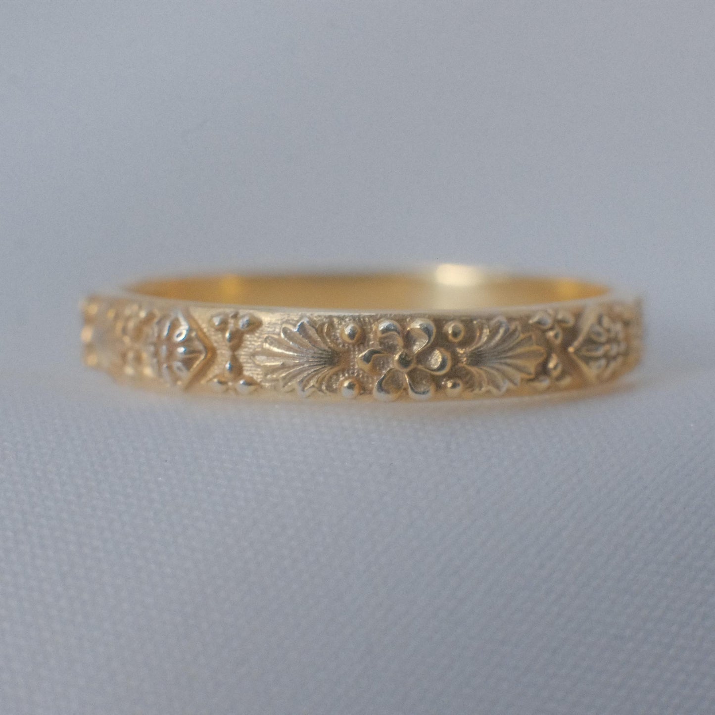 EMMA KRAFFT Victorian Wedding Band in Gold