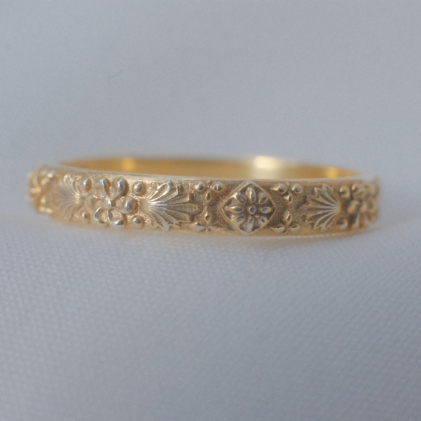 EMMA KRAFFT Victorian Wedding Band in Gold