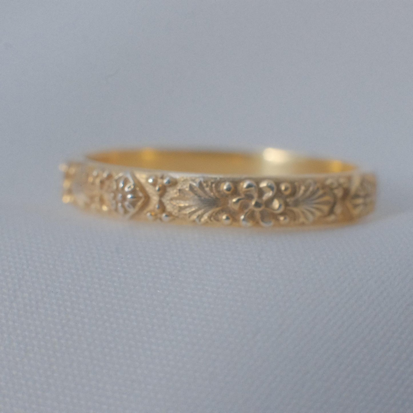 EMMA KRAFFT Victorian Wedding Band in Gold