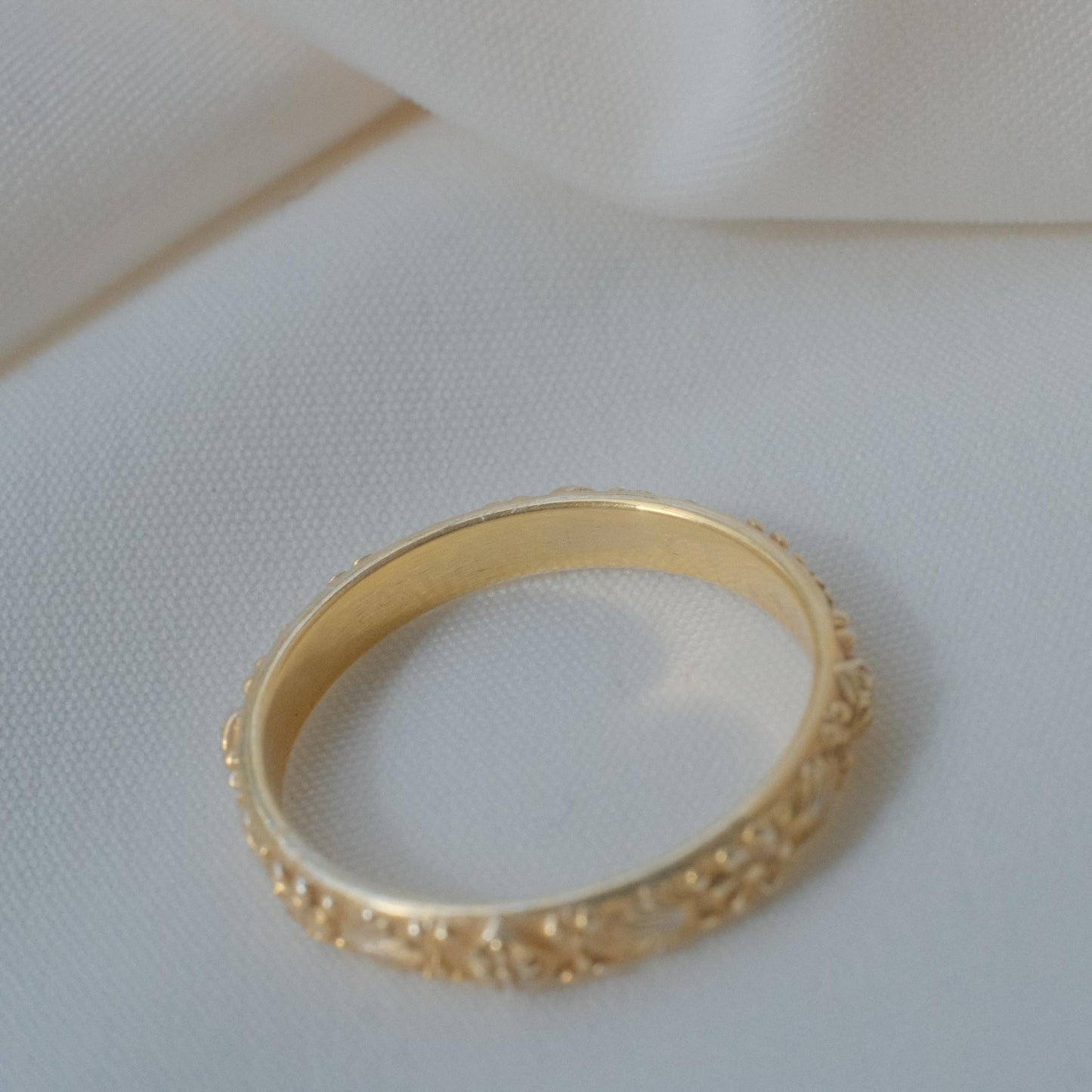 EMMA KRAFFT Victorian Wedding Band in Gold