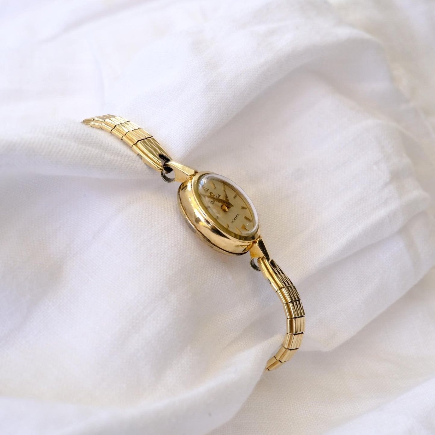 Vintage Omega Round Türler Watch