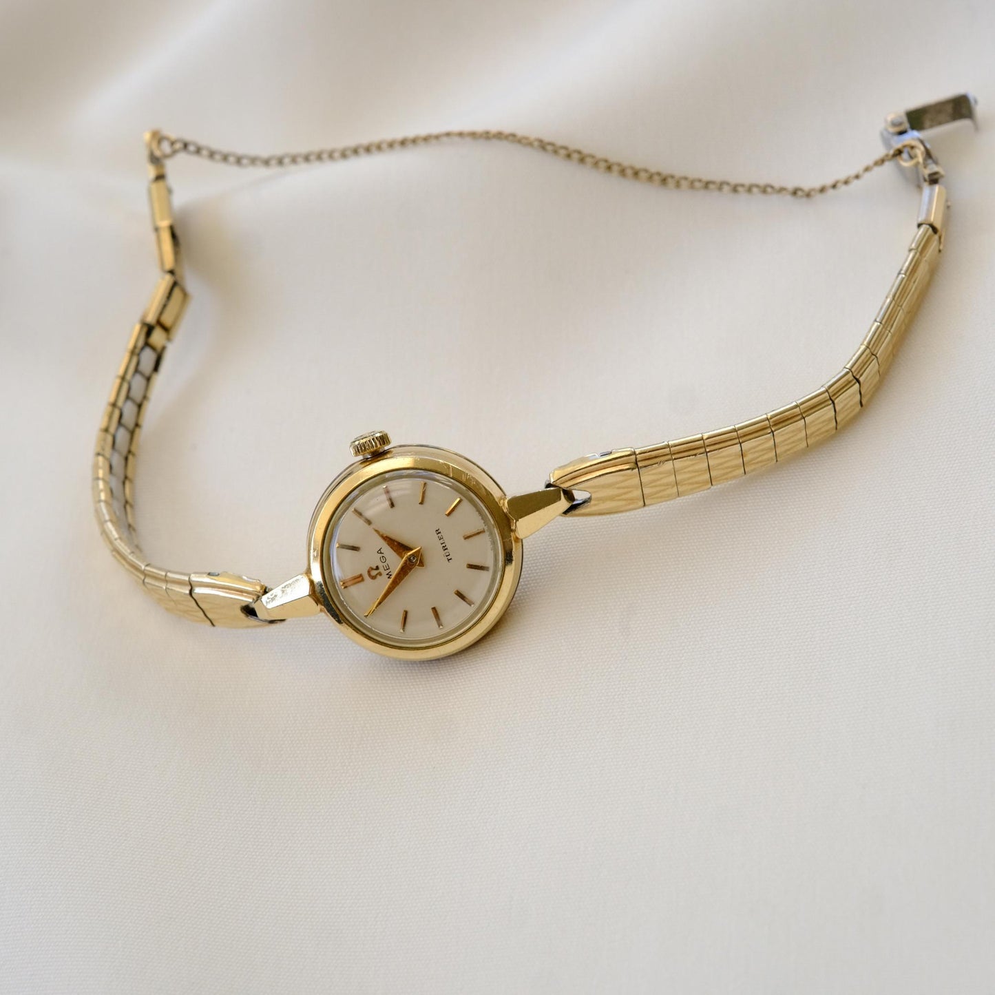 Vintage Omega Round Türler Watch