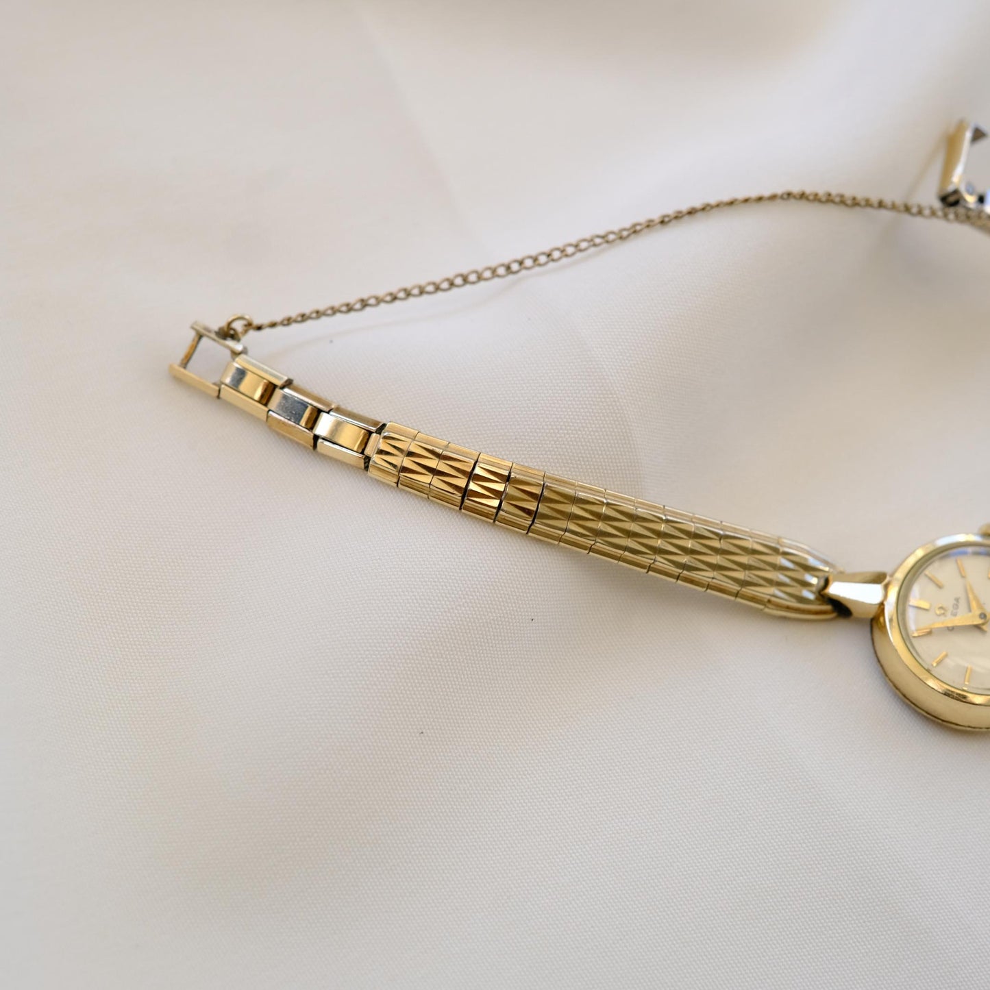 Vintage Omega Round Türler Watch