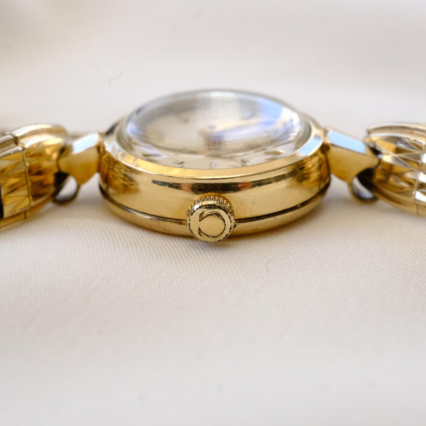 Vintage Omega Round Türler Watch