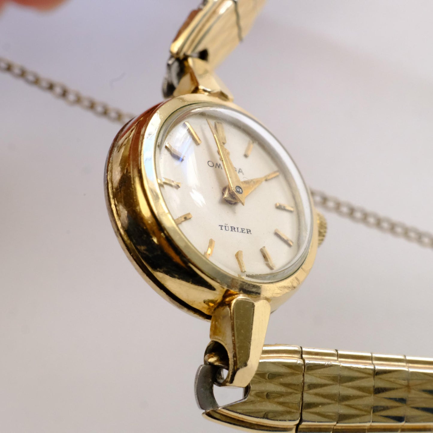 Vintage Omega Round Türler Watch