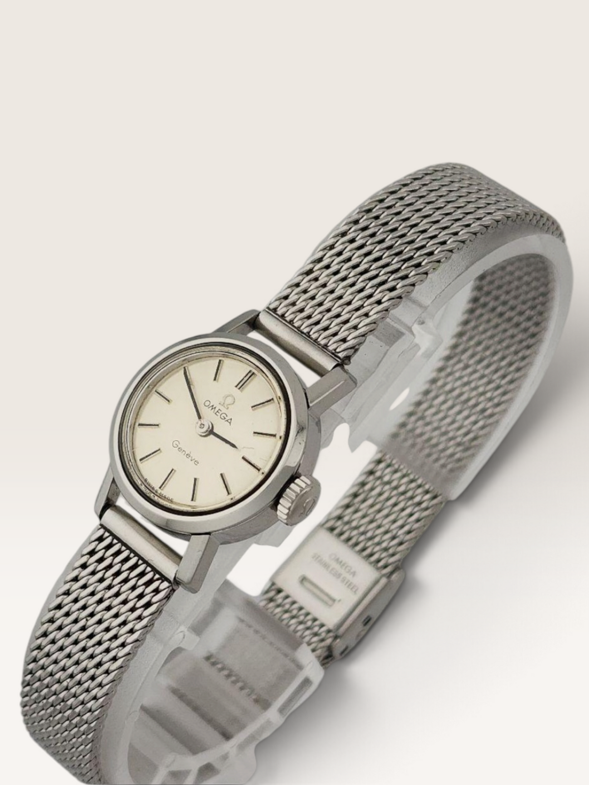 OMEGA Genève Manual-Wind Vintage Watch