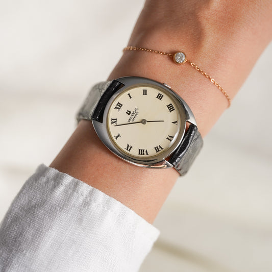 Vintage UNIVERSAL GENÈVE White Shadow 842111 Watch
