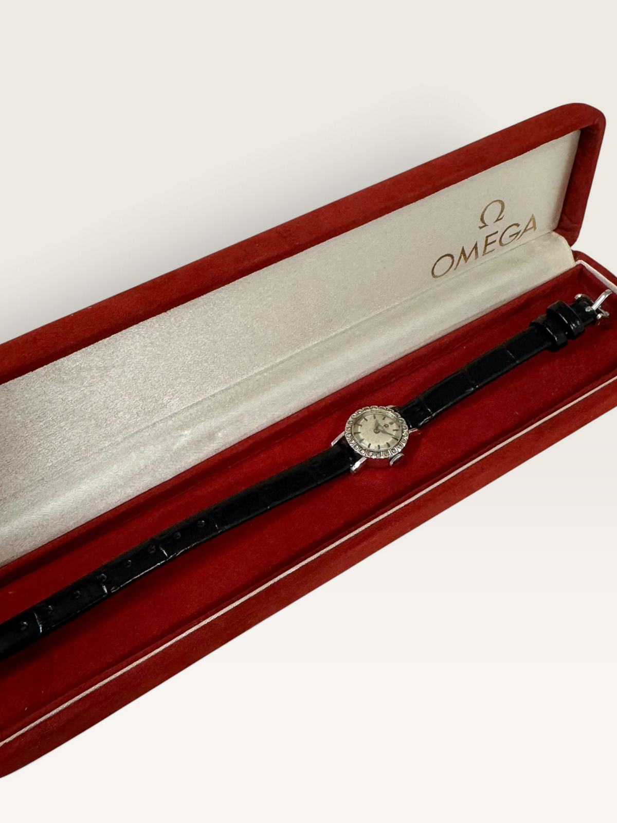 OMEGA Platinum Diamond Bezel Cal.481 – Vintage Manual Watch
