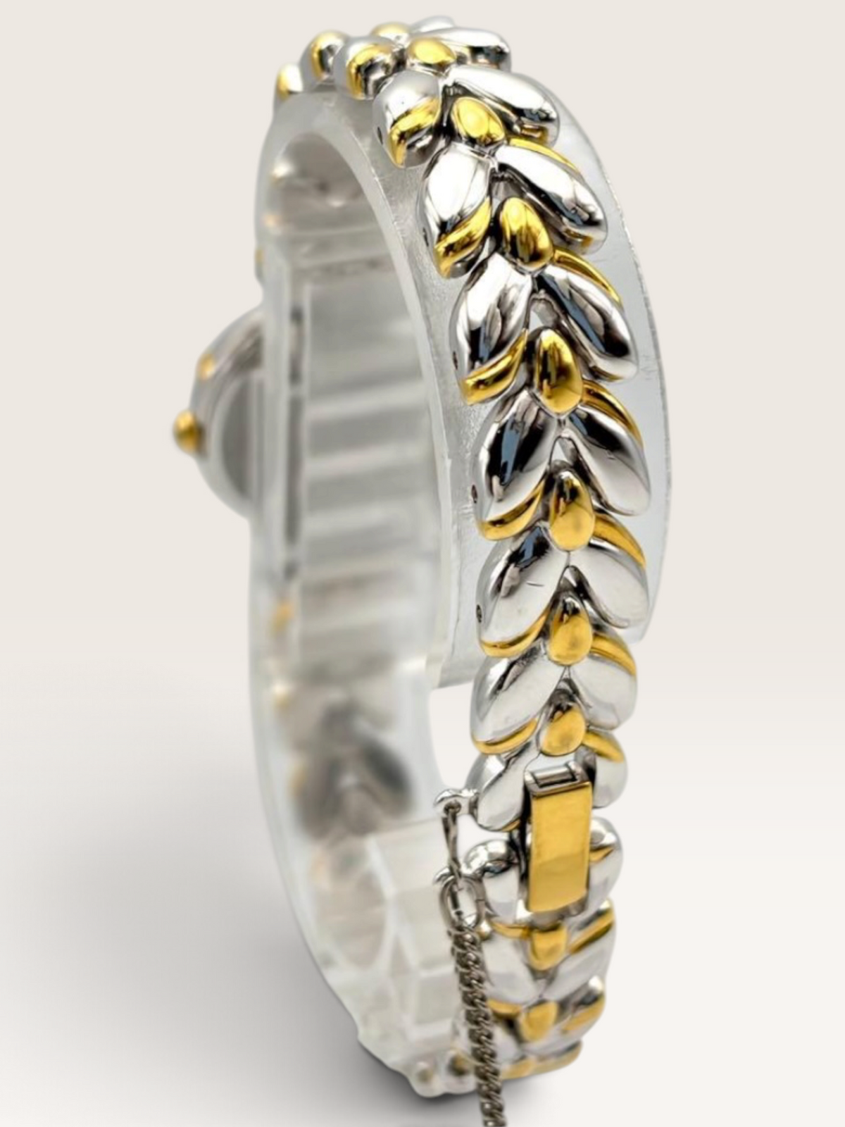 Vintage Seiko TISSÉ Laurel-Motif Two-Tone Bracelet Watch