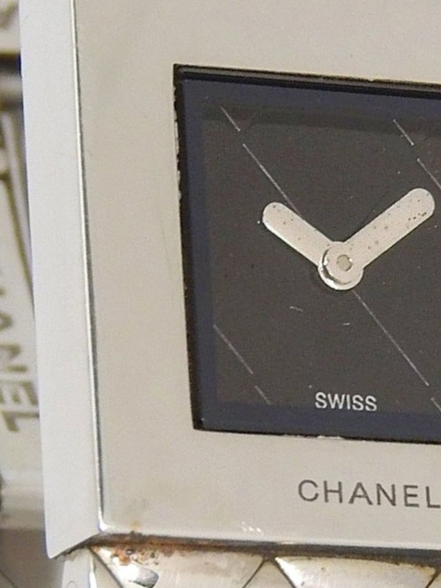 CHANEL Matelassé Watch H0009