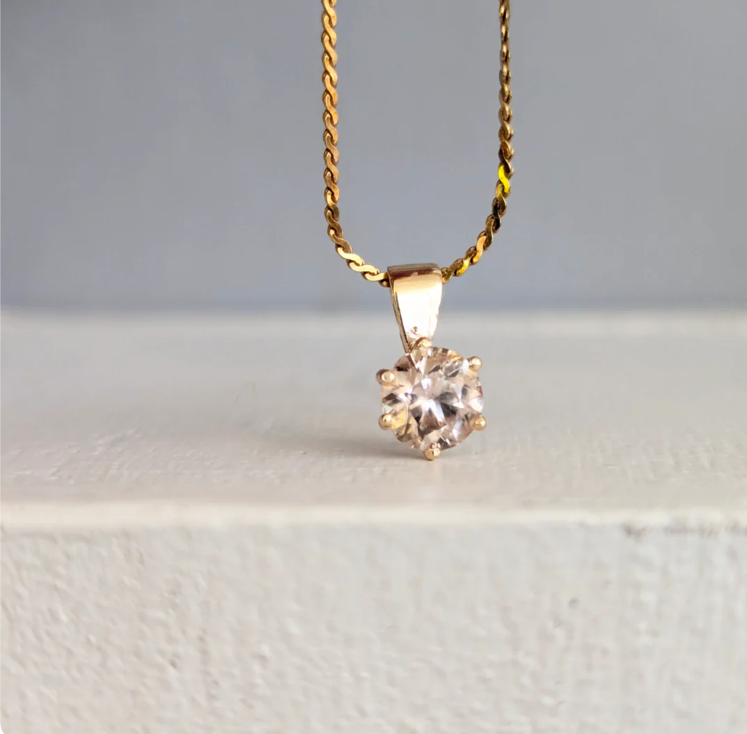Vintage 9ct Yellow Gold Champagne Harts Ranges Zircon Pendant Top