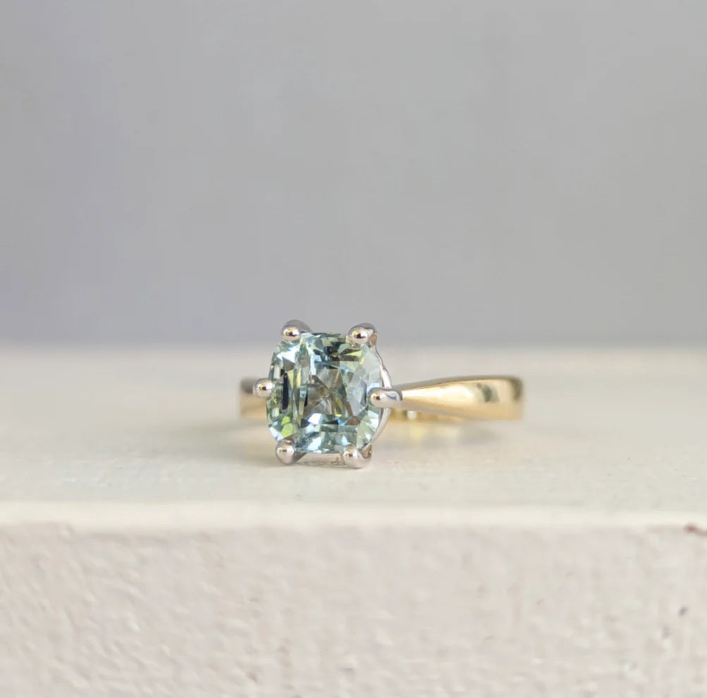 Vintage 9ct Yellow & White Gold Ring with Ethereal Natural Tourmaline