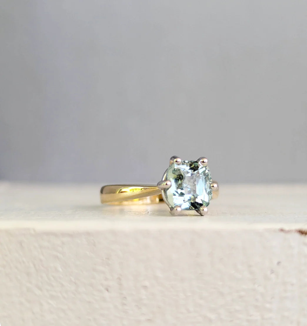 Vintage 9ct Yellow & White Gold Ring with Ethereal Natural Tourmaline