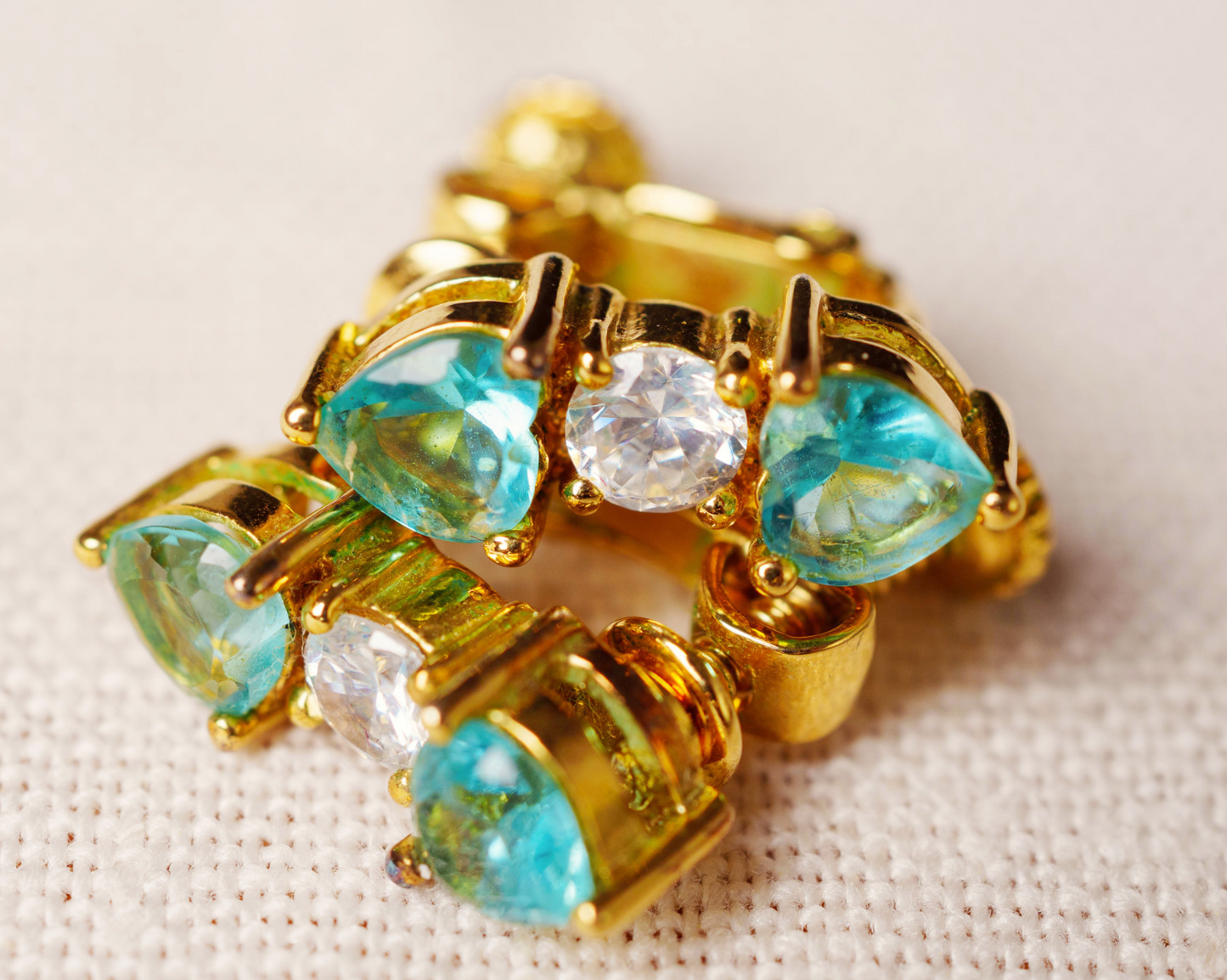 Vintage Heart Motif Rhinestone Earrings