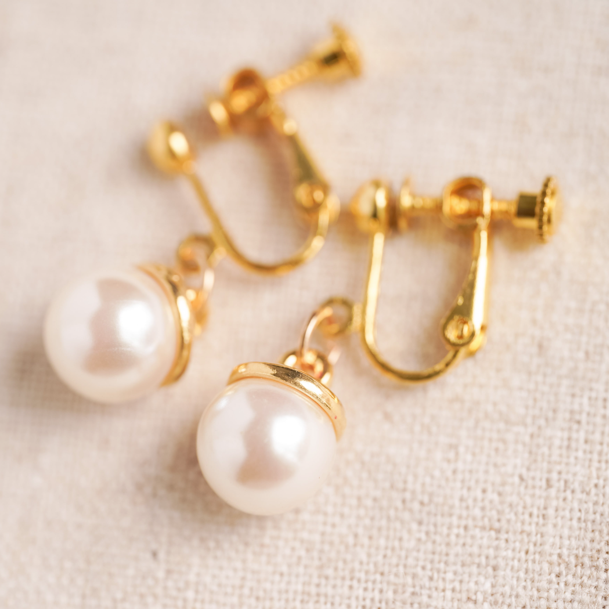 Vintage Costume Pearl Earrings