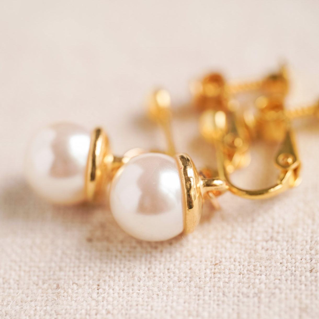 Vintage Costume Pearl Earrings