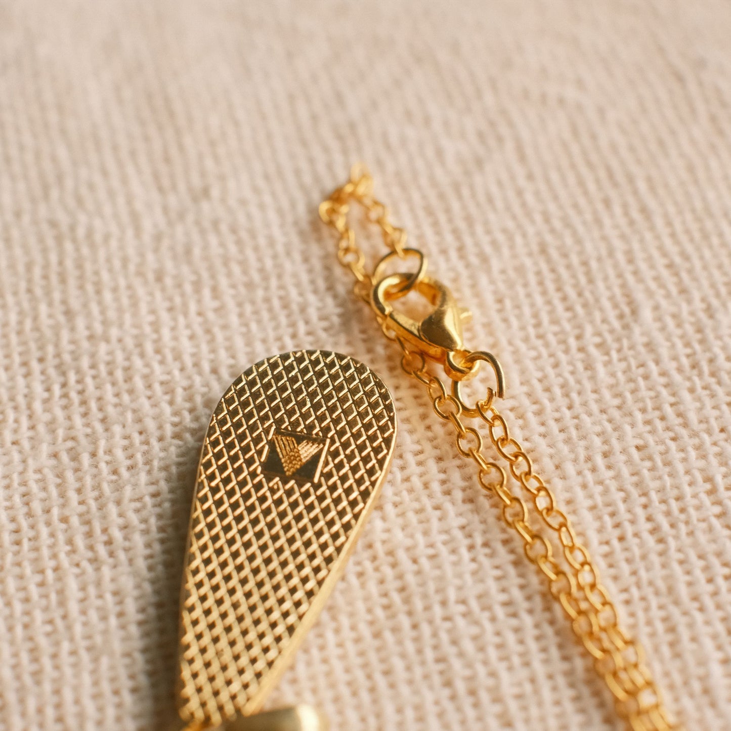 Continental Collection 3: ダマスクスペンダント "Mariana"