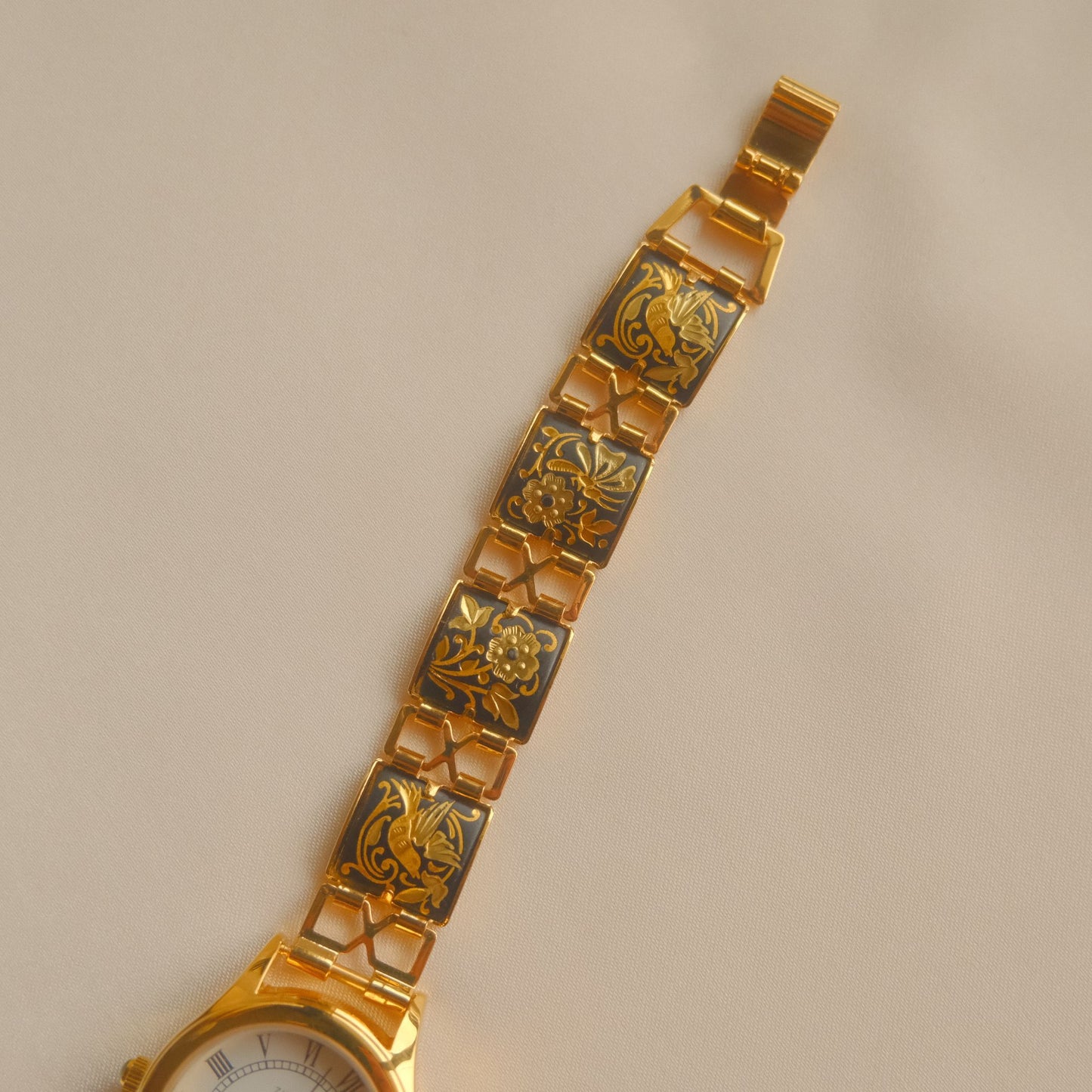 Damascene Watch Circular Face