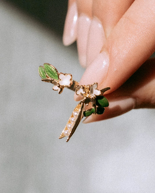 Peapod Ring — Bill Skinner